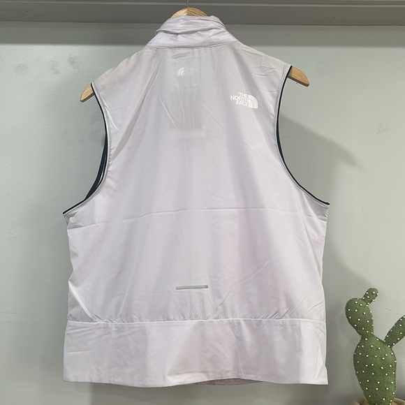 The North Face Women's Warn Insulated Vest, Size XL, NWT - Picture 4 of 10